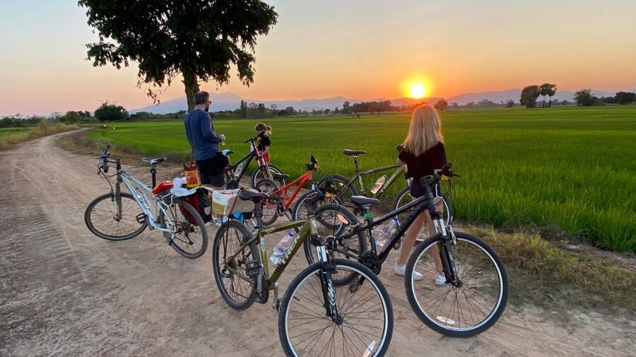 Sukhothai: 2.5-Hours Guided Countryside Sunset Bike Tour - The guide makes the difference