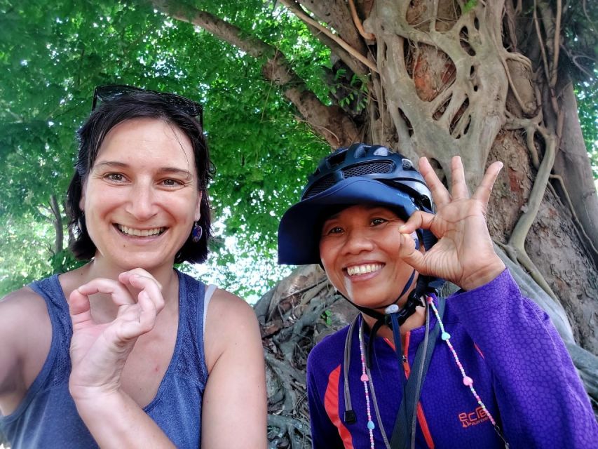 Sukhothai: Full-Day Historical Park Cycling Tour with Lunch - Why cycling suits Sukhothai