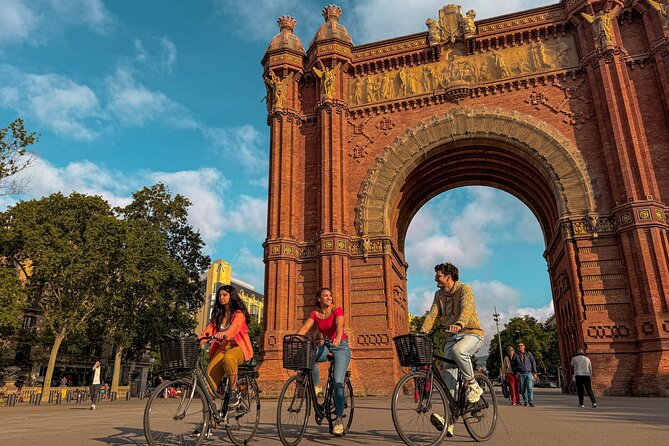 Sunrise Bike Tour: Barcelona Before the Crowds - Why sunrise changes the whole Barcelona experience