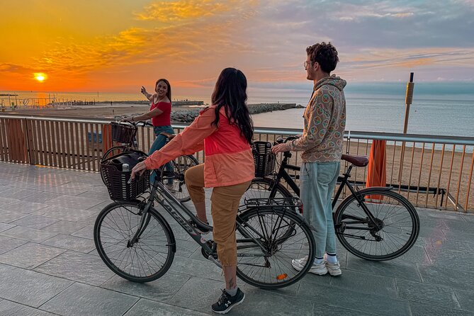 Sunrise Bike Tour: Barcelona Before the Crowds - Starting near the old city and heading toward the Arc de Triomf