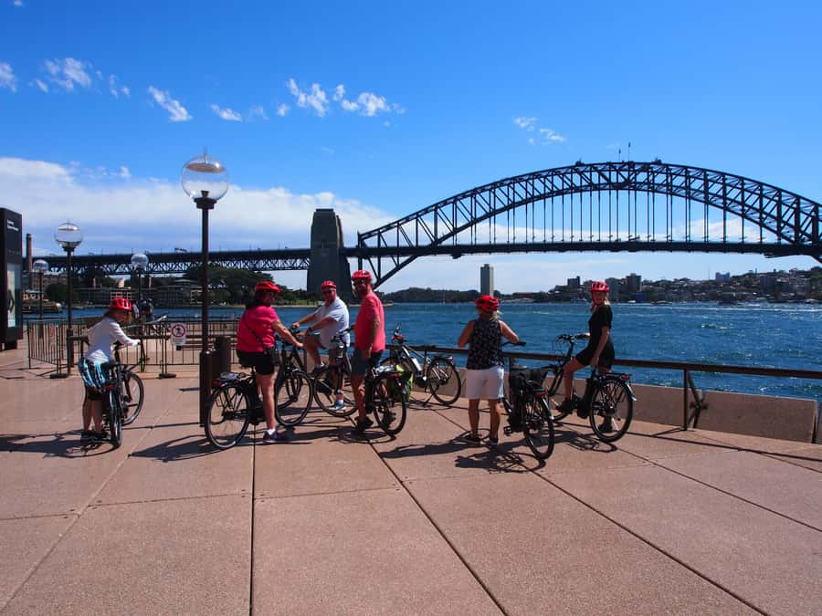 Sydney: Guided Harbour E-Bike Tour - The Opera House, Walsh Bay, and the Harbour Bridge