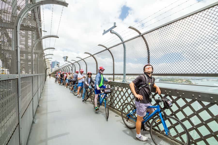 Sydney: Iconic Sights 4-Hour Bike Tour - Hyde Park, the Anzac Memorial, and the city’s stories