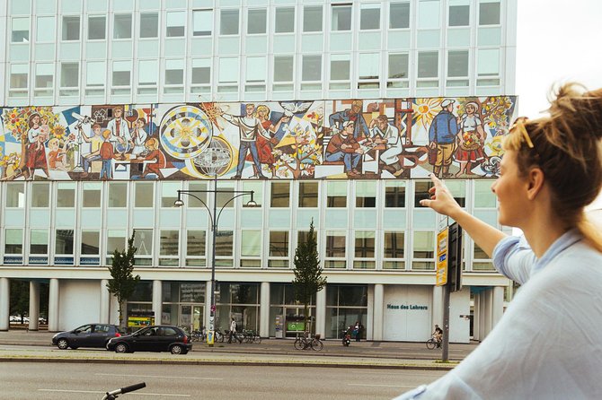 The Beauty of Berlin by Bike: Private Tour - Guides who add personality to the ride