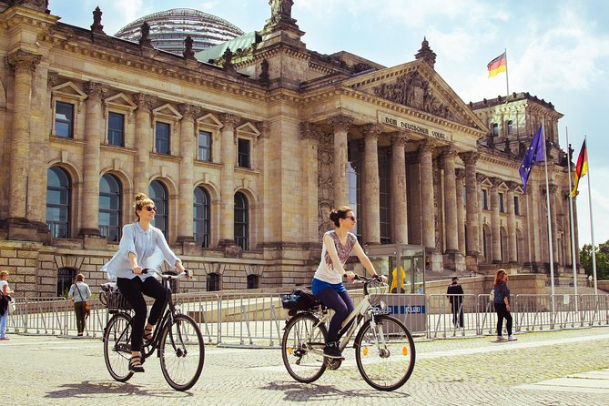 The Beauty of Berlin by Bike: Private Tour - Meeting at Rathauspassagen