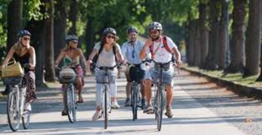 The Best of Paris by Bike with a Local - Place de la Concorde and the Champs-Élysées