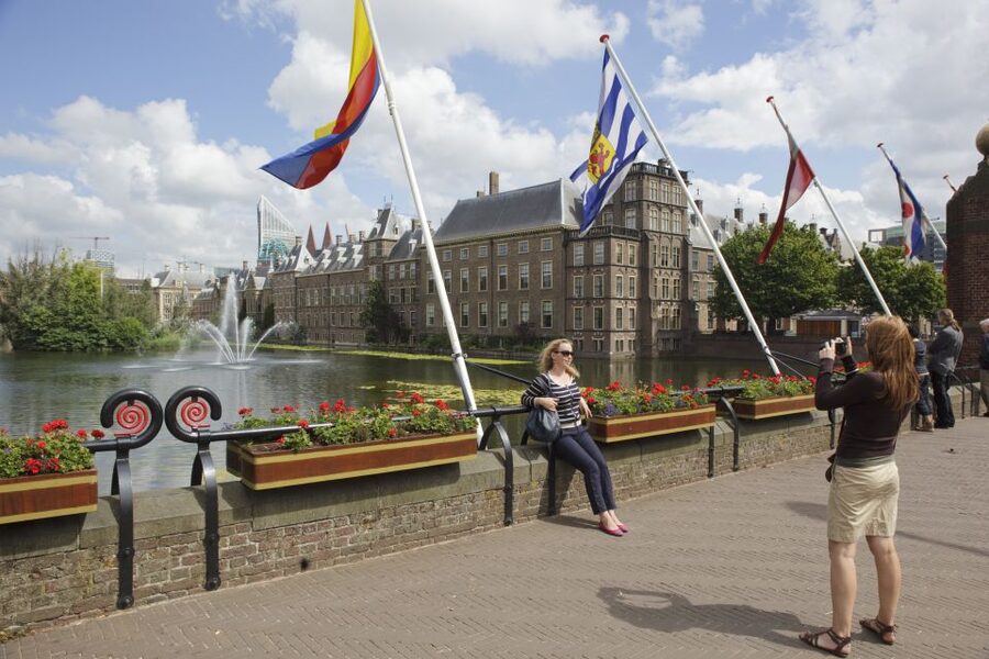 The Hague: Highlights Bike Tour - Starting behind the gray garage door