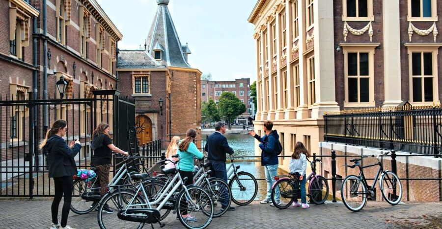 The Hague: Highlights Bike Tour - Mauritshuis and the pull of Vermeer