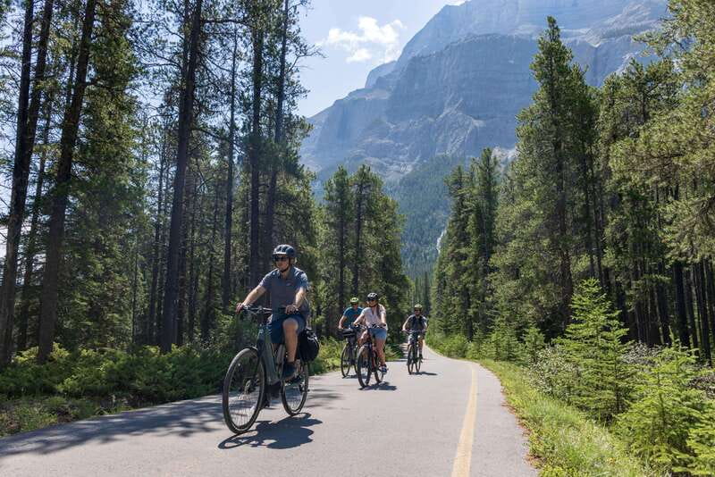 The Local Banff Explorer - E-Bike Tour - Vermilion Lakes and the Mt. Rundle view