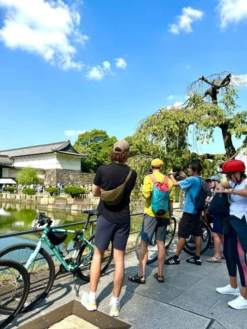 Tokyo: 3-Hour Bike or E-Bike City Highlights Tour - Cat Street, Shibuya Crossing, and the finish