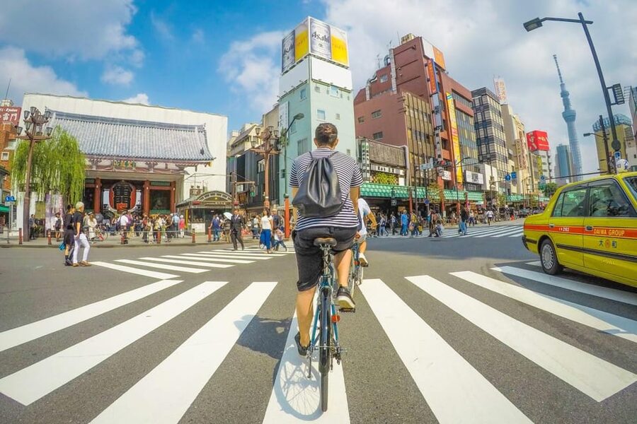 Tokyo: Hidden Gems Guided Bike Tour with Lunch - A five-hour introduction to East Tokyo