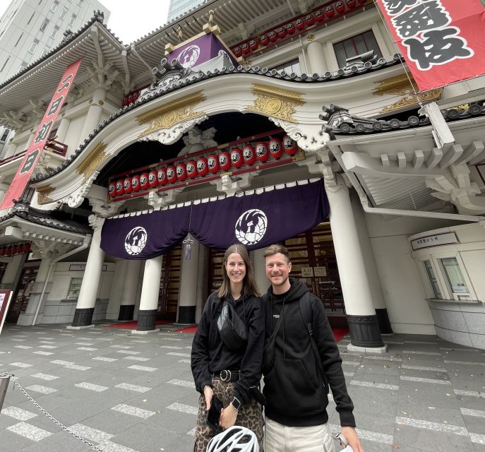 Tokyo: Private Cycling Tour with cute E-bike - Imperial Palace Gates by Bicycle