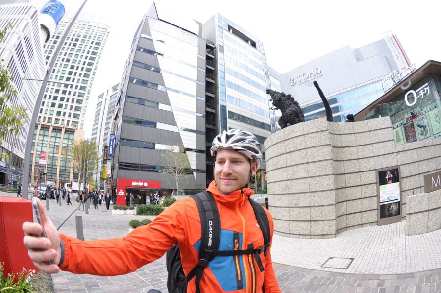 Tokyo: Private Cycling Tour with cute E-bike - What the Guide Adds to the Experience