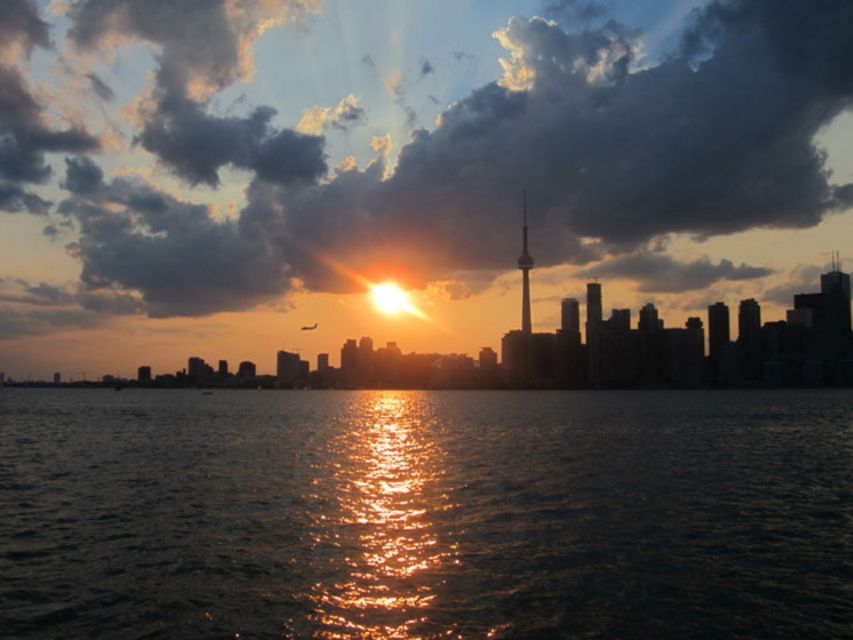 Toronto Islands: Morning or Twilight 3.5-Hour Bike Tour - Who should book the Toronto Islands bike tour?