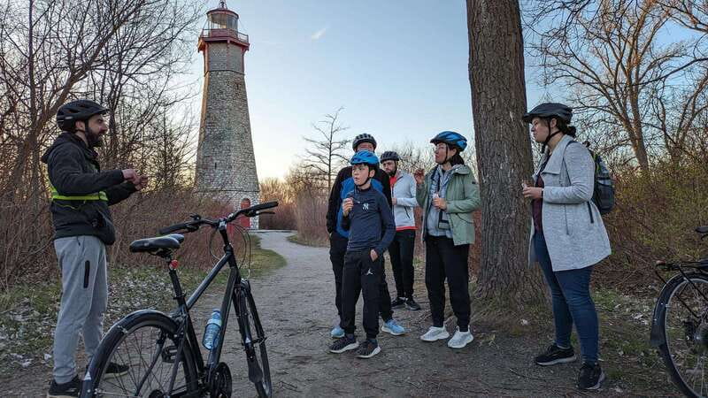 Toronto Islands: Morning or Twilight 3.5-Hour Bike Tour - From a downtown parking garage to the harbor
