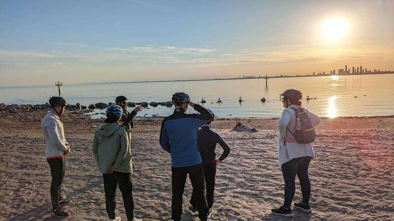 Toronto Islands: Morning or Twilight 3.5-Hour Bike Tour - Safety, pace, and the one awkward section