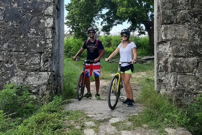 TRIPLE ACTIVITY TOUR, Bike Kayak Hike, ANTIGUA - A beach pause with time to cool off