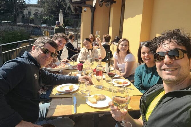 Tuscany Bike Tour with Wine, Oil and Food in the Florentine Hills - Starting quietly in Florence’s Oltrarno