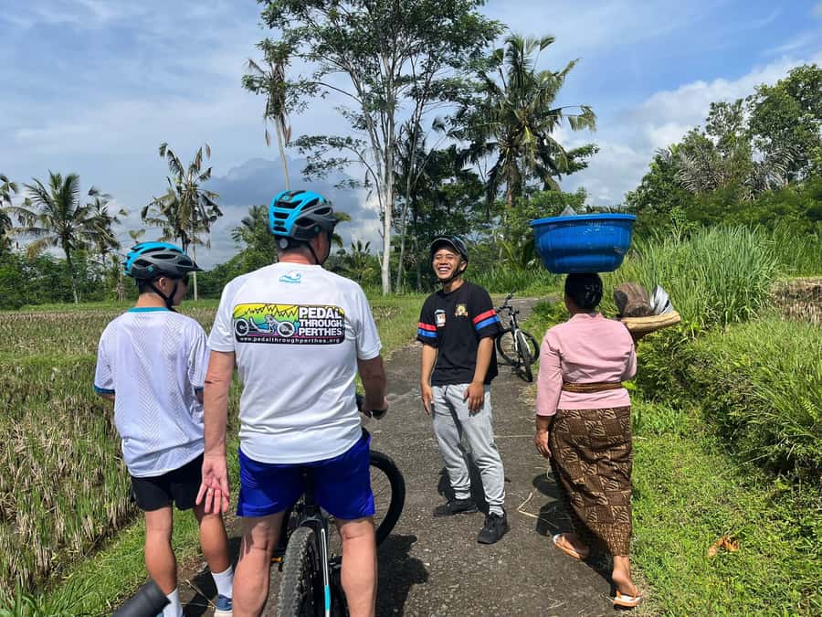 Ubud: Downhill Cycling with Volcano, Rice Terraces, and Meal - Who will enjoy this Ubud cycling tour?