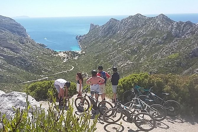 Ultimate Calanques Panoramic e-bike Ride – 3h (Small Group) - Riding from Pointe Rouge toward the Calanques