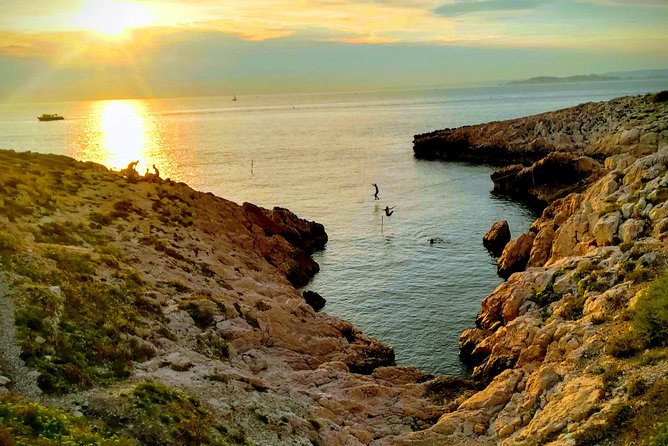 Ultimate Calanques Panoramic e-bike Ride – 3h (Small Group) - Callelongue, Cap Croisette, and the end of the road
