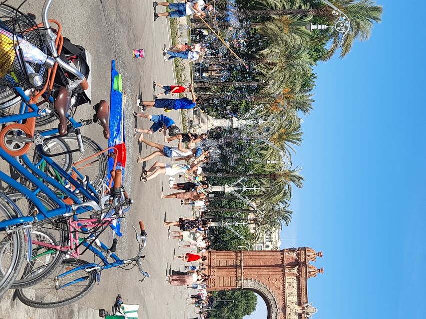 Unusual Barcelona Bike Tour in French - A flexible route instead of a checklist