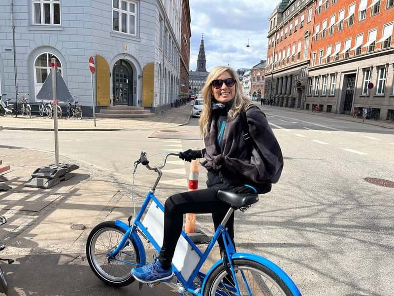 Urban Design and Livability E-bike Tour - Starting at Holbergsgade and meeting the guide