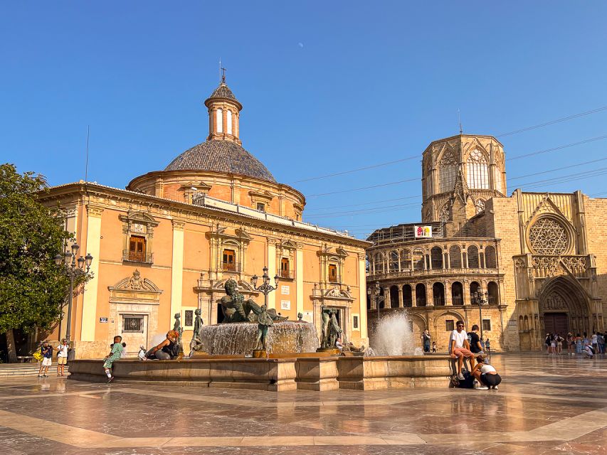 Valencia Bike Tours: City Highlights - The Old Town: Silk, Markets, and Medieval Streets