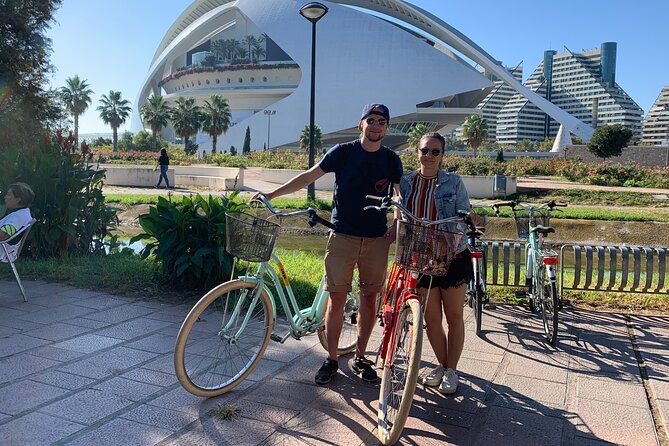 Valencia Guided Bike or E-Bike Tour in Small Group - From Central Market to Valencia’s old squares