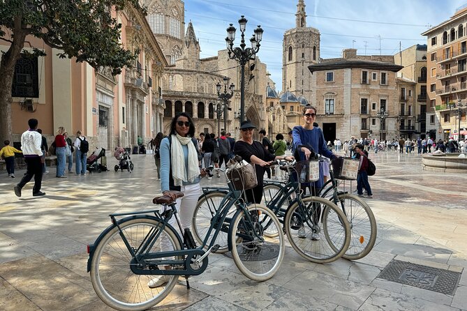 Valencia Guided Bike or E-Bike Tour in Small Group - The guide can shape the whole experience