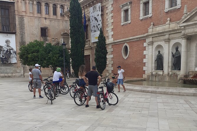 Valencia Highlights Bike Tour - L’Umbracle and the Oceanogràfic