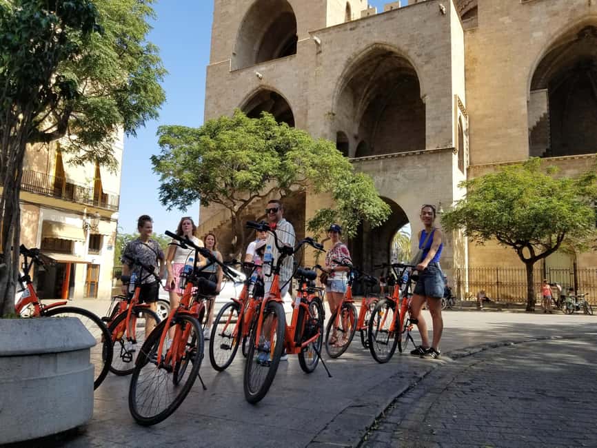 Valencia: Immersive Bike & E-Bike Storytelling Tour - Key points to know before you pedal away