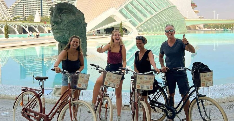 Valencia: Private City Tour on Bike,E-Bike&E-Scooter - Torres de Serranos and Valencia’s medieval edge