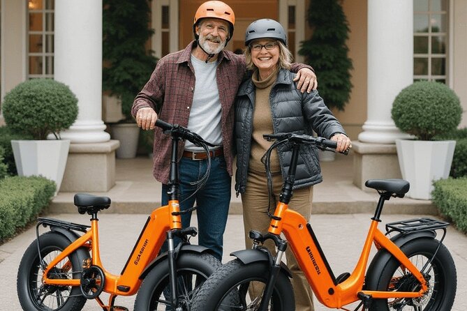 Vancouver E-Bike Rentals - Premium Seawall Bike Path Location - English Bay and the Lions Gate Bridge views