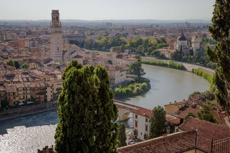 Verona e-Bike Tour: City Center and Panoramic Views - Guide quality and the value of the stories