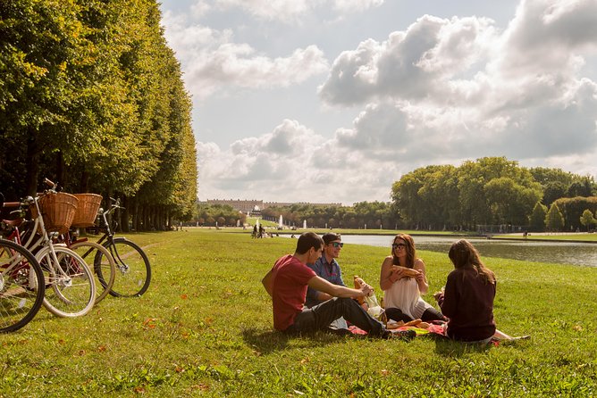 Versailles Bike Tour with Market, Gardens & Guided Palace Tour - Why a bike is the smart way to see Versailles