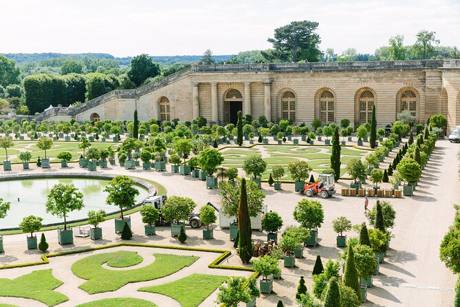 Versailles Full Day Bike Tour with Palace, Gardens, & Picnic - The Grand Canal picnic