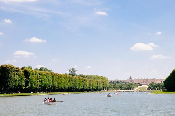 Versailles Full Day Bike Tour with Palace, Gardens, & Picnic - The guide can make or break the day