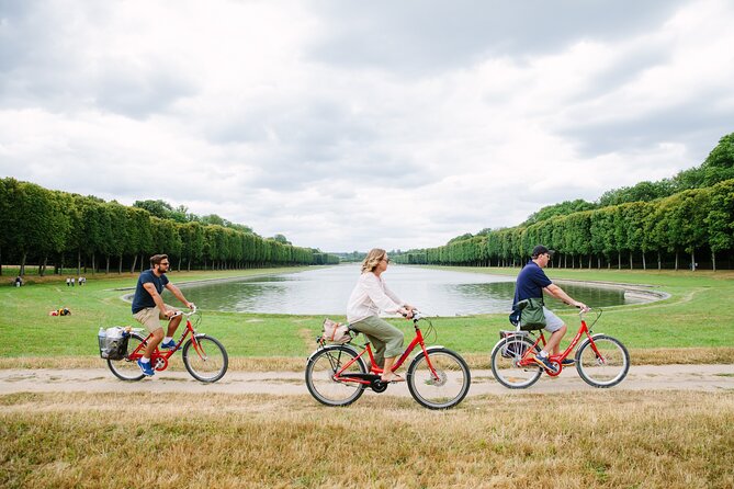 Versailles Half Day eBike - The guide, group size, and riding experience