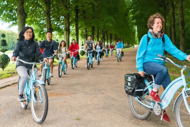 Versailles Palace Bike Tour with Market & Marie-Antoinette hamlet - Palace entry comes after the bike tour