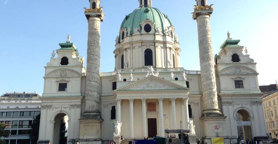 Vienna: Guided E-Bike Tour - Danube Island: Vienna with room to breathe