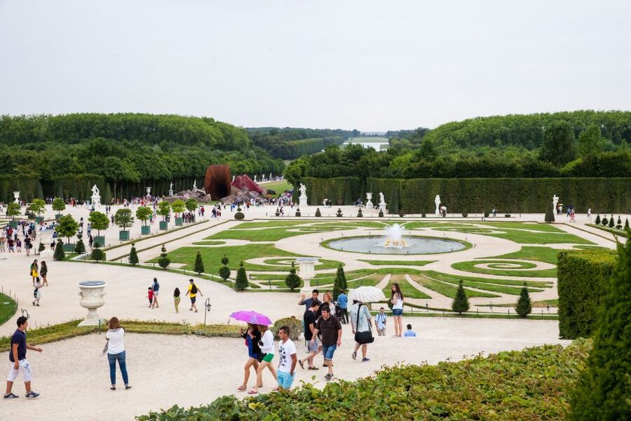 VIP Versailles Bike Tour & Kings Apartment Tour - The Musical Fountain Show and time after the tour