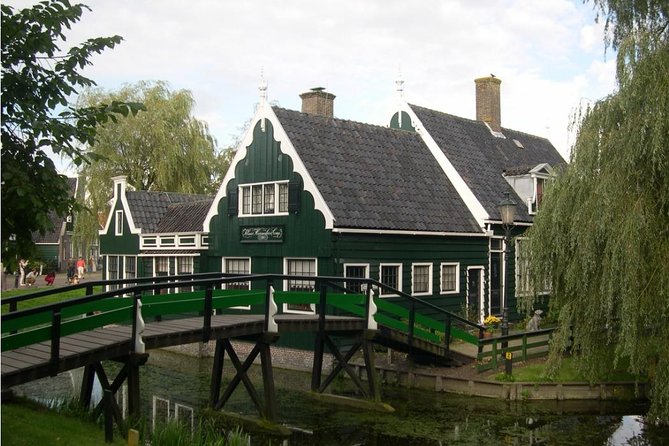 Visit Amsterdam Countryside with windmills by bike - The Return Along the Riverside