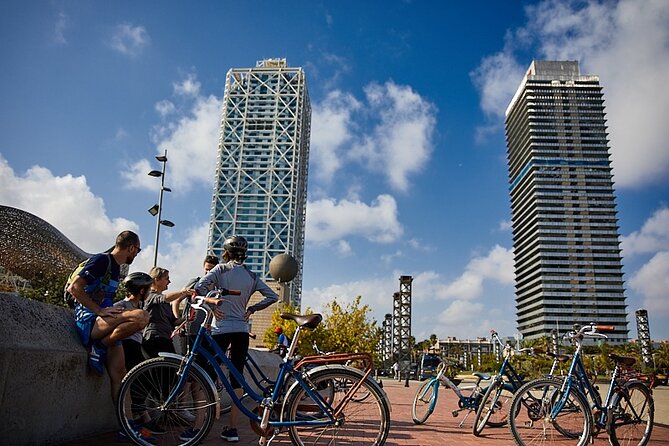 Visite insolite de Barcelone à vélo (en français) - Key points to know before you book