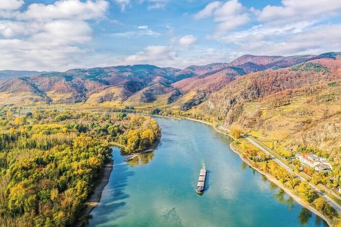 Wachau Valley Wine Tasting Bike Tour from Vienna - Leaving Vienna by metro and train