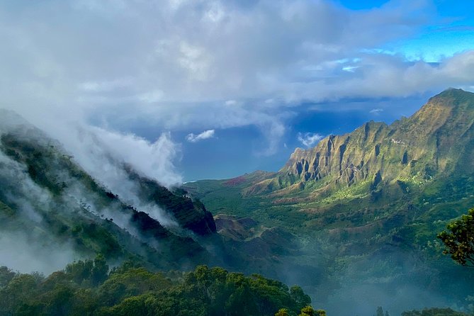 Waimea Canyon Downhill Bike Ride - What the safety rules mean for you