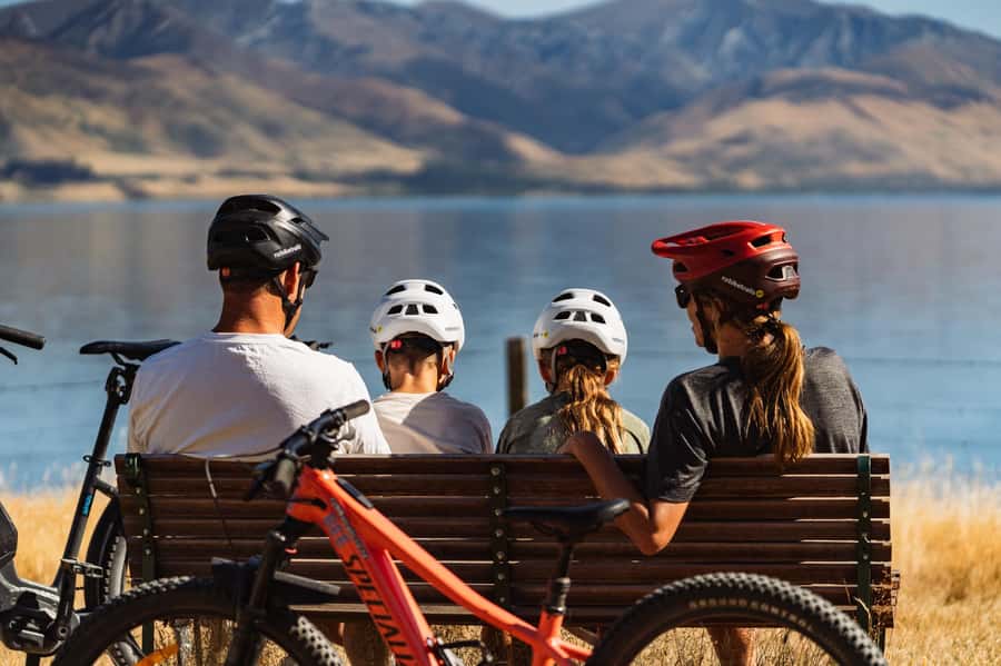 Wānaka: Gladstone Track and Wanaka Trails on Bike or eBike - The Pembroke Patisserie break