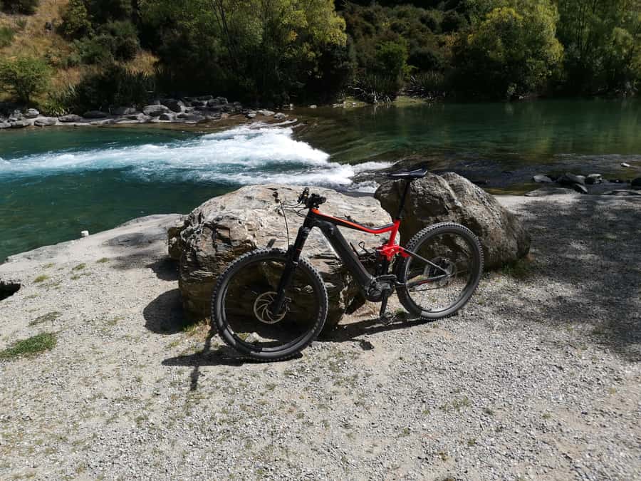 Wanaka: Self-Guided Regular MTB - Lake Hawea to Lake Wanaka - Riding the Hawea River Track