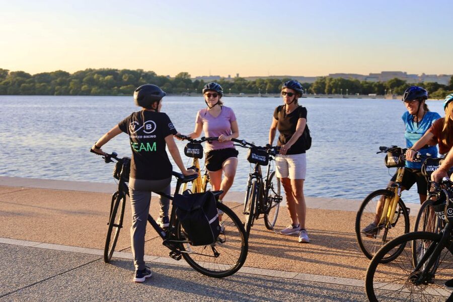 Washington DC: Monuments and Memorials Bike Tour - Why a bike works so well on the National Mall