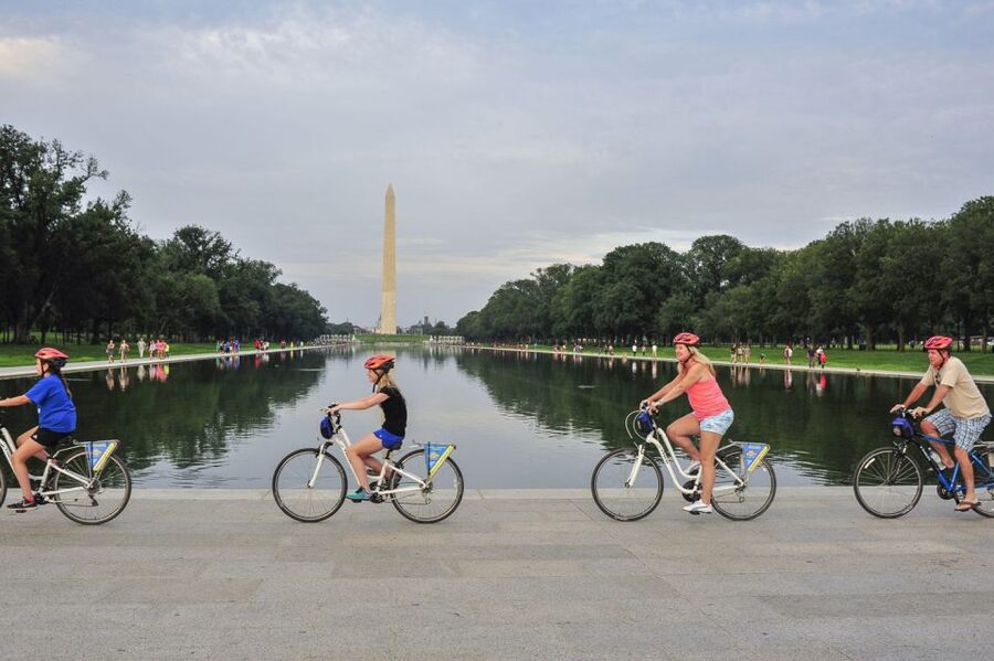 Washington DC: Monuments and Memorials Bike Tour - Starting at 801 D Street NW