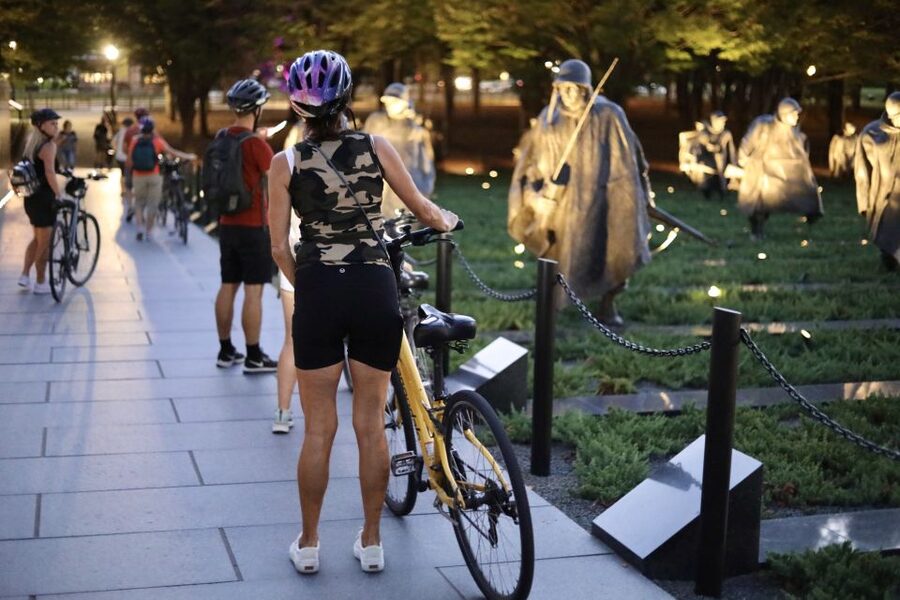 Washington DC: Monuments by Night Bike Tour - How the guides shape the experience